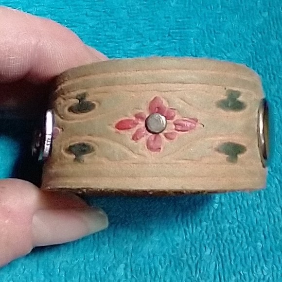 Handcrafted Leather Bracelet with Metal Accents - Picture 3 of 6